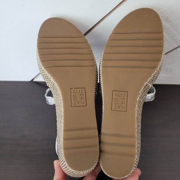 NEW Naturalizer Serena Wedge Sandals Silver Leather Upper 8 - Picture 7 of 8